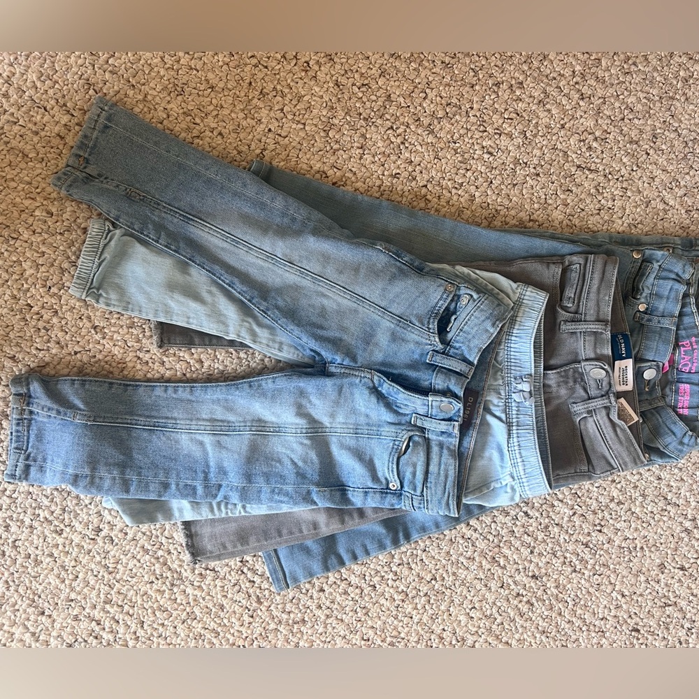 Lot of jeans size 3T (5 pairs) like new